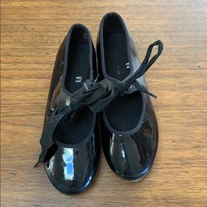 Girls tap shoes